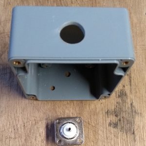 endFed Behuizing IP65 82x80x55 gaten connector02